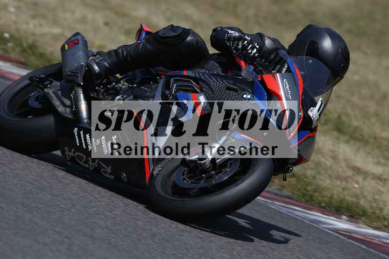 /Archiv-2023/28 05.06.2023 Moto Club Anneau du Rhin/rouge-expert/1